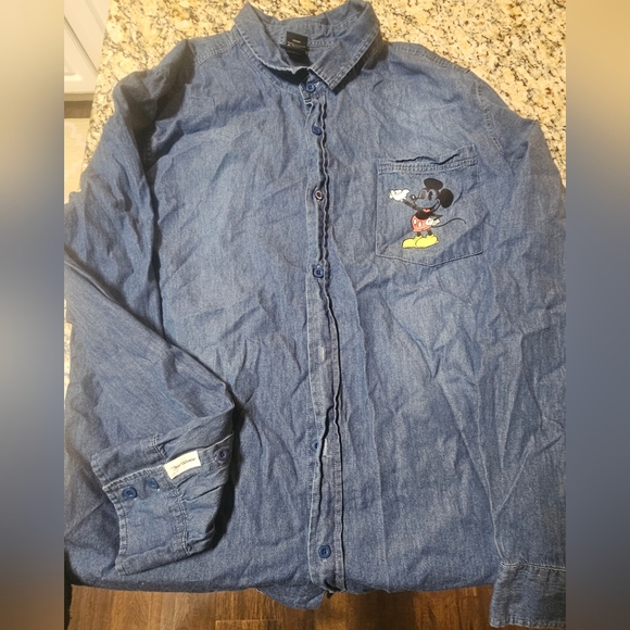 Vintage Disney Parks Her Universe Mickey and Pluto Comic Denim Shirt. Xl - Picture 9 of 15